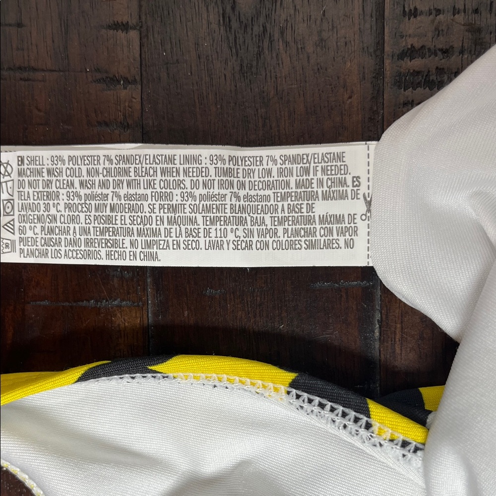 Disney Mickey Mouse women’s one piece bathing suit - Picture 9 of 9